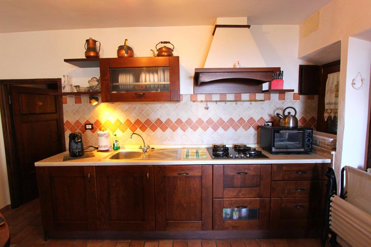 Ermione Apartment กัสตีลีโยเน ดิ ออร์ชา ภายนอก รูปภาพ
